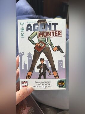 Agent Hunter Card Game – White and Brown Box